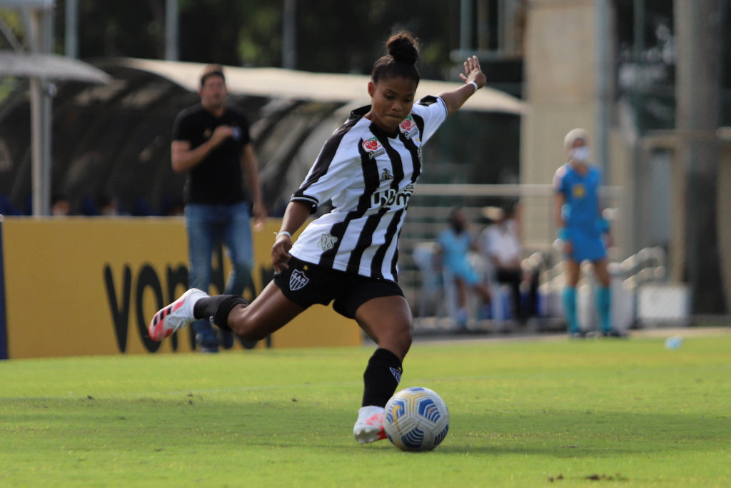 Dayana Rodríguez hizo su primer gol con el Galo Feminino / Bruno Souza