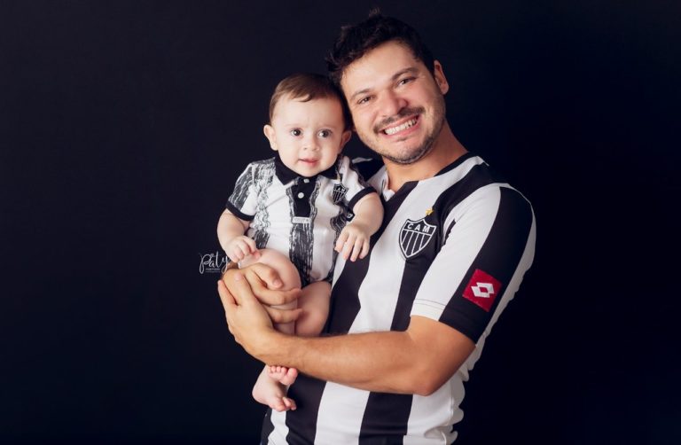 Tiago @Tiagosebim y su hijo. Juntos viven la pasión del fútbol