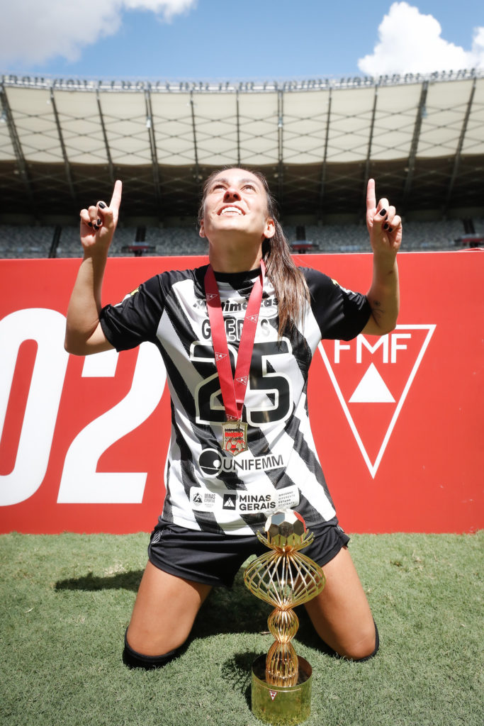 Aline Guedes durante el título del Campeonato Mineiro / Foto: Bruno Cantini 