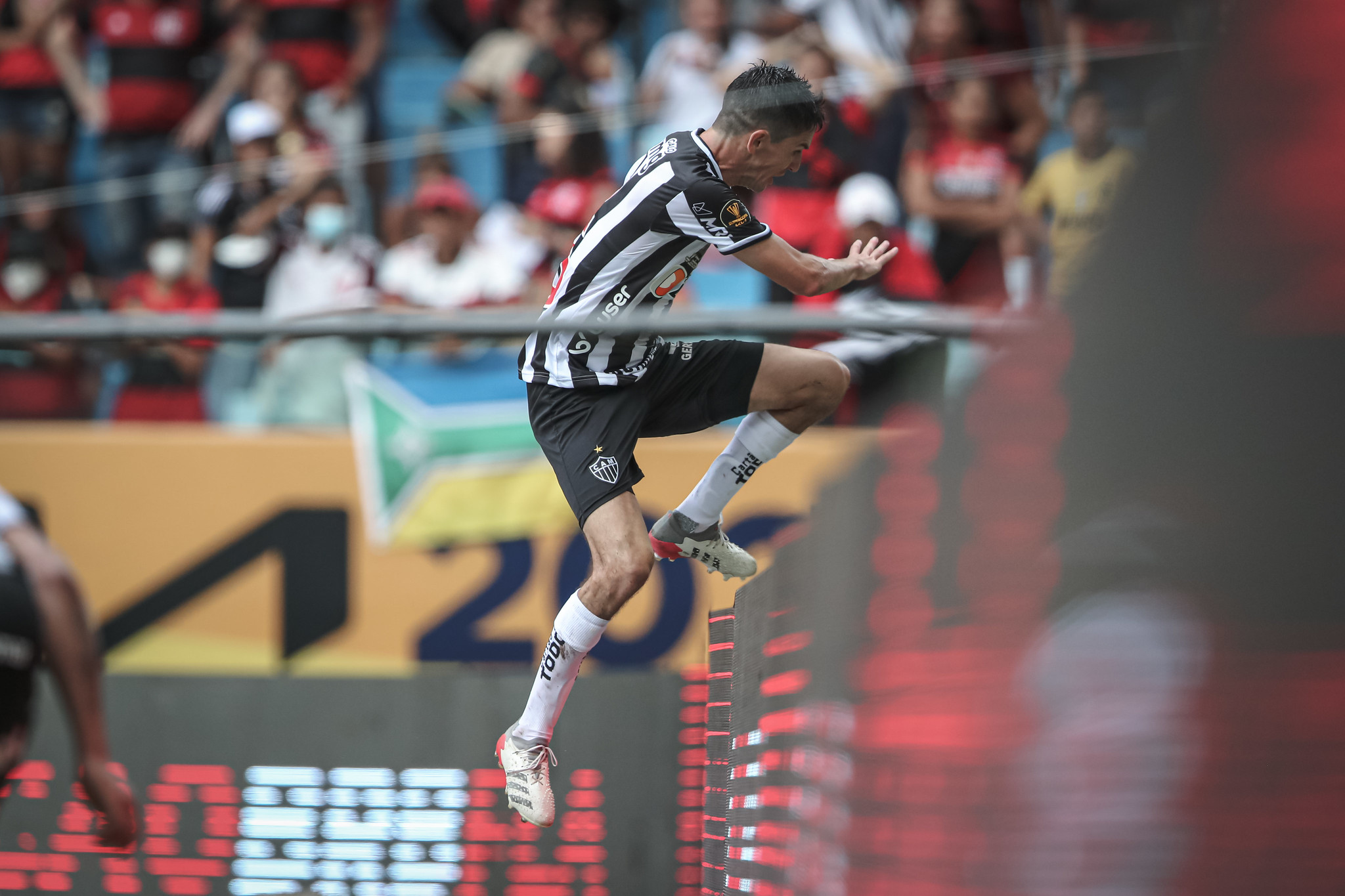 Ignacio Fernández celebra su tanto ante Flamengo